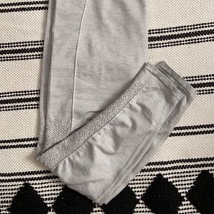 Grey sync high-waisted perforated 7/8 leggings